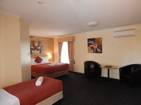 Cotswold Motor Inn - Accommodation Mermaid Beach 0