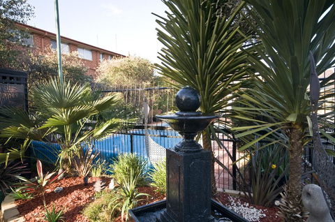 Country Plaza Motel - Accommodation Mermaid Beach 2
