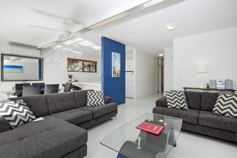 Cove Point 2 - Accommodation Mermaid Beach 3