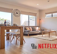 Cozy  Central Apt at Garden City - Free WiFi - Accommodation Mermaid Beach