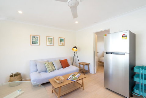 Cozy 1 Bedroom Apartment Minutes From The Beach - Accommodation Mermaid Beach 1