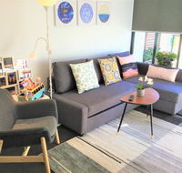 Cozy homely apartment CBR central - Accommodation Mermaid Beach