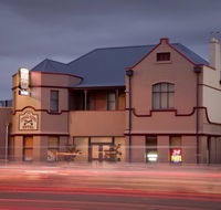 Cross Keys Hotel - Accommodation Mermaid Beach