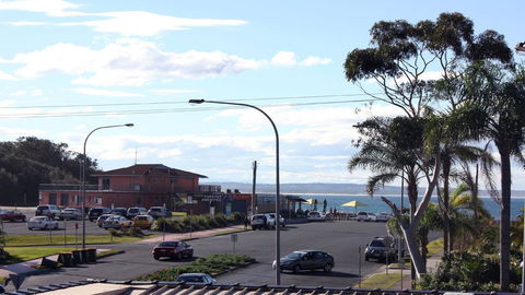Crystal Waters 6 - CBD Location - Accommodation Mermaid Beach 0