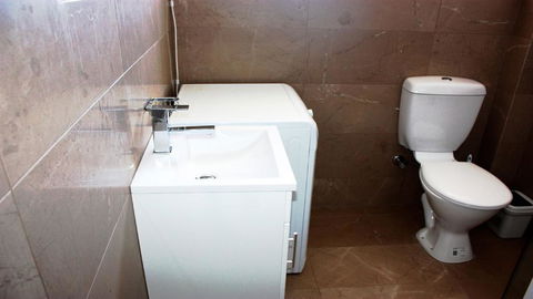 Crystal Waters 6 - CBD Location - Accommodation Mermaid Beach 3
