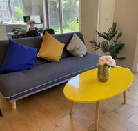 Delicate and Peaceful Bundoora Townhouse 7 - Accommodation Mermaid Beach