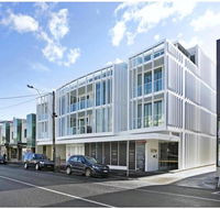 Deluxe Brighton Home in Bayside - Accommodation Mermaid Beach