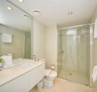 Deluxe Private Apartment in Surfers Paradise - Accommodation Mermaid Beach