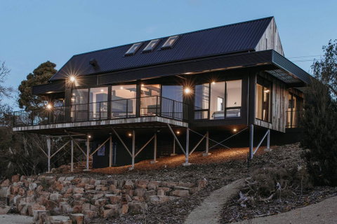 Deviot Boat House - Accommodation Mermaid Beach 1