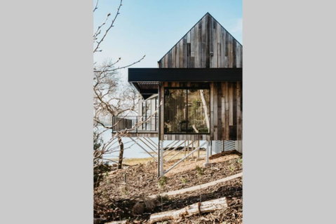 Deviot Boat House - Accommodation Mermaid Beach 0