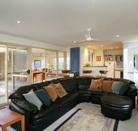 Dolphin 3 Bedroom House by Shoalwater Executive Homes - Accommodation Mermaid Beach