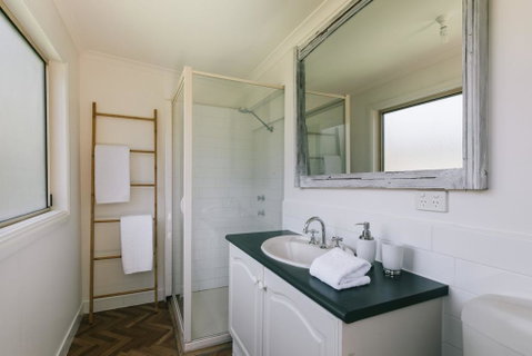 DOVESTONES BY THE SEA - INVERLOCH - Accommodation Mermaid Beach 3