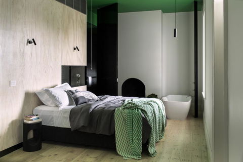 Drift House - Accommodation Mermaid Beach 0