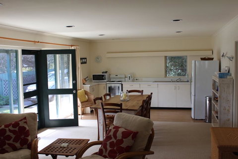 East Street Retreat - Accommodation Mermaid Beach 2