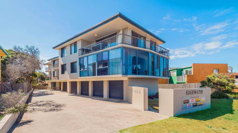 Edgewater 1 - Accommodation Mermaid Beach 2