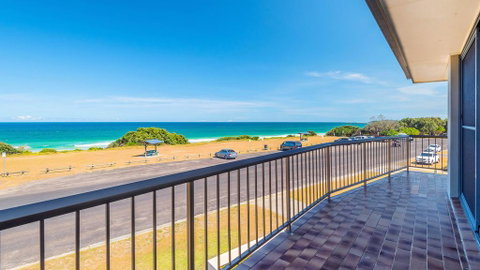 Edgewater 1 - Accommodation Mermaid Beach 3