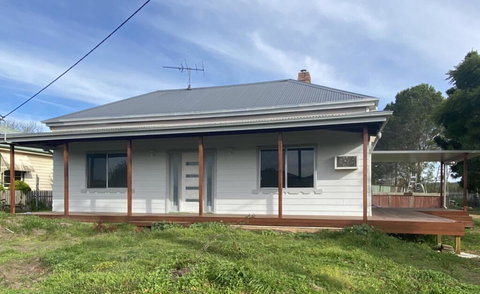 Ellalong Lagoon Home With A View - Accommodation Mermaid Beach 0