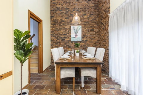 Epping 3BR 3BA Fast Wifi Easy Parking House - Accommodation Mermaid Beach 3