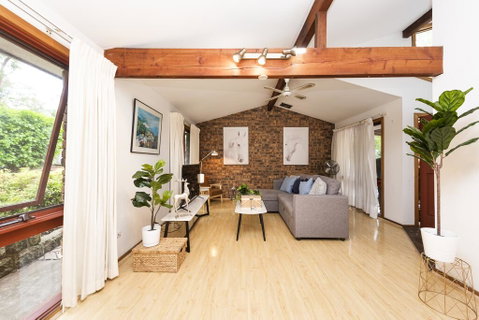 Epping 3BR 3BA Fast Wifi Easy Parking House - Accommodation Mermaid Beach 0
