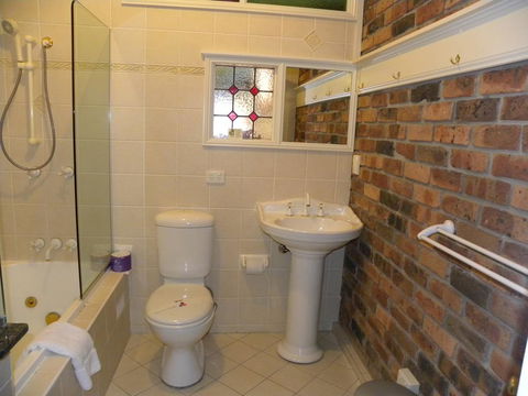 Ettalong Beach Tourist Resort - Accommodation Mermaid Beach 1