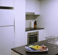 Executively Styled 2 Bed 2 Bath Perfect Location - Accommodation Mermaid Beach