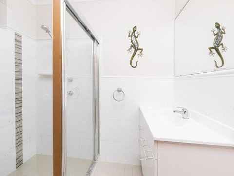 Fairholme 12 - Accommodation Mermaid Beach 1