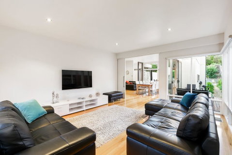 FAIRSEA RETREAT - RYE - Accommodation Mermaid Beach 1
