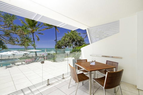 Fairshore 12 - Accommodation Mermaid Beach 1