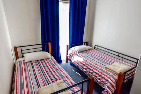 Family Breaks - Accommodation Mermaid Beach 2