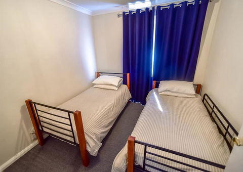 Family Breaks - Accommodation Mermaid Beach 1