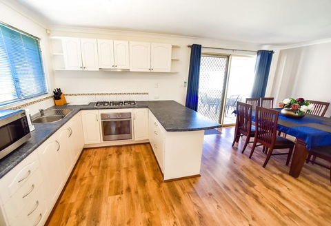 Family Breaks - Accommodation Mermaid Beach 0