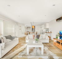 Family House With BBQ Deck Water View and Parking - Accommodation Mermaid Beach