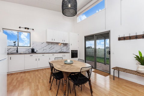 Farnham Lodge - Accommodation Mermaid Beach 3