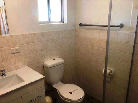 Flat 2 - 3 Bay Lane - Accommodation Mermaid Beach 2