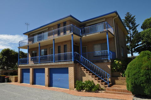 Flat 2 - 3 Bay Lane - Accommodation Mermaid Beach 1