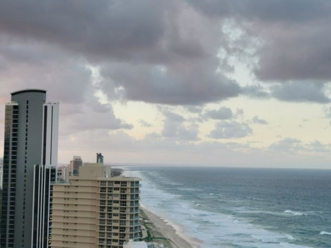 Focus Resort Oceanfront Apartments In Surfers With Ocean And Hinterland Views 25 Steps To Beach! - Accommodation Mermaid Beach 0