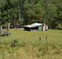 Four Bull Hut - Accommodation Mermaid Beach