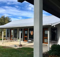 French Island Cottage - Accommodation Mermaid Beach
