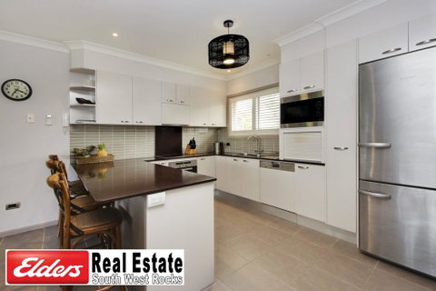 Front Creek Unit No 5 - Accommodation Mermaid Beach 2