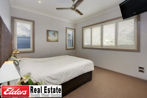 Front Creek Unit No 5 - Accommodation Mermaid Beach 3