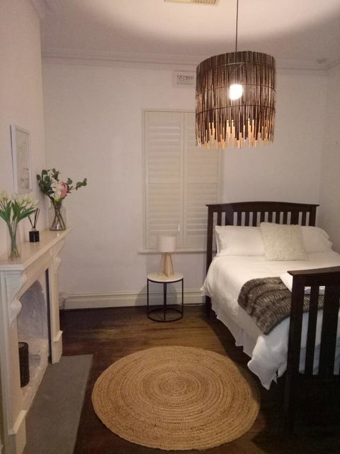 FUNKY COTTAGE - Accommodation Mermaid Beach 2