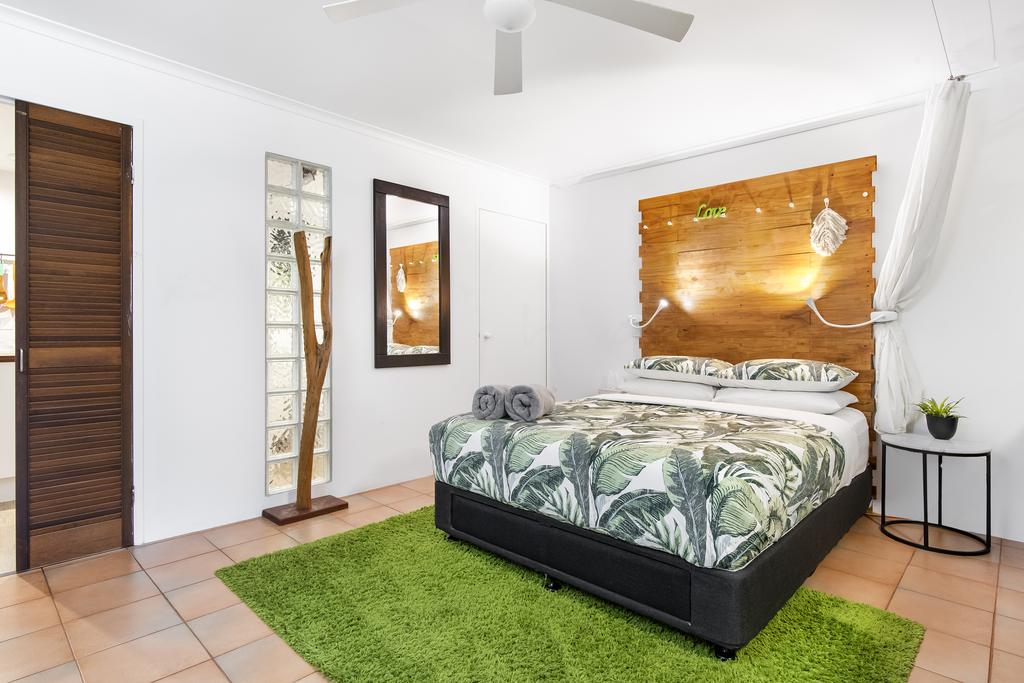 Noosa QLD Accommodation Mermaid Beach