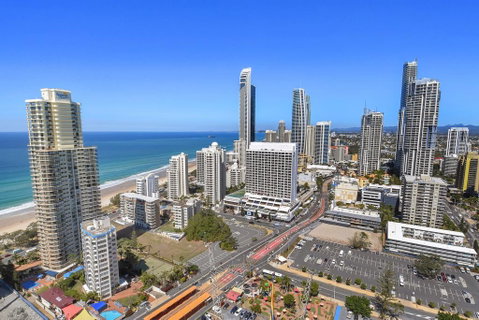 GCR Crown Towers Resort Private Apartment - Accommodation Mermaid Beach 3