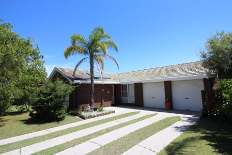 Gerry's Waterfront - Accommodation Mermaid Beach 0