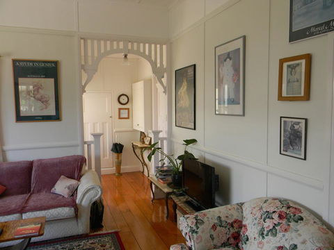 Glenellen Bed And Breakfast - Accommodation Mermaid Beach 2