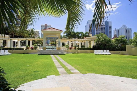 Gold Coast Chevron Apartment - Accommodation Mermaid Beach 2