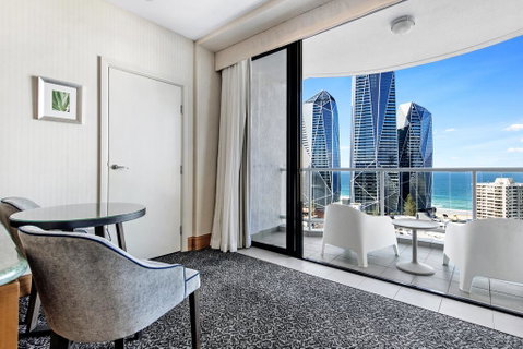 Gold Tower 17th Level Private Hotel Suite - Accommodation Mermaid Beach 3