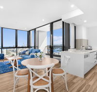 Grand Beach Views in 2-Bed Apartment With Balcony - Accommodation Mermaid Beach