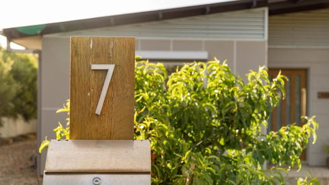 Great Ness Beachhouse - WiFi - Pet-Friendly - Accommodation Mermaid Beach 1