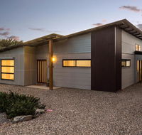 Great Ness Beachhouse - WiFi - Pet-Friendly - Accommodation Mermaid Beach
